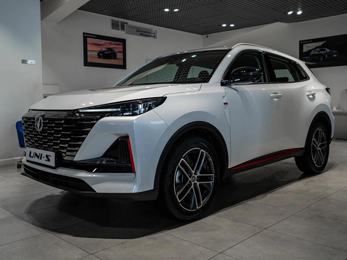Changan UNI-S/CS55Plus с автосалона по цене от 1 525 000 рублей