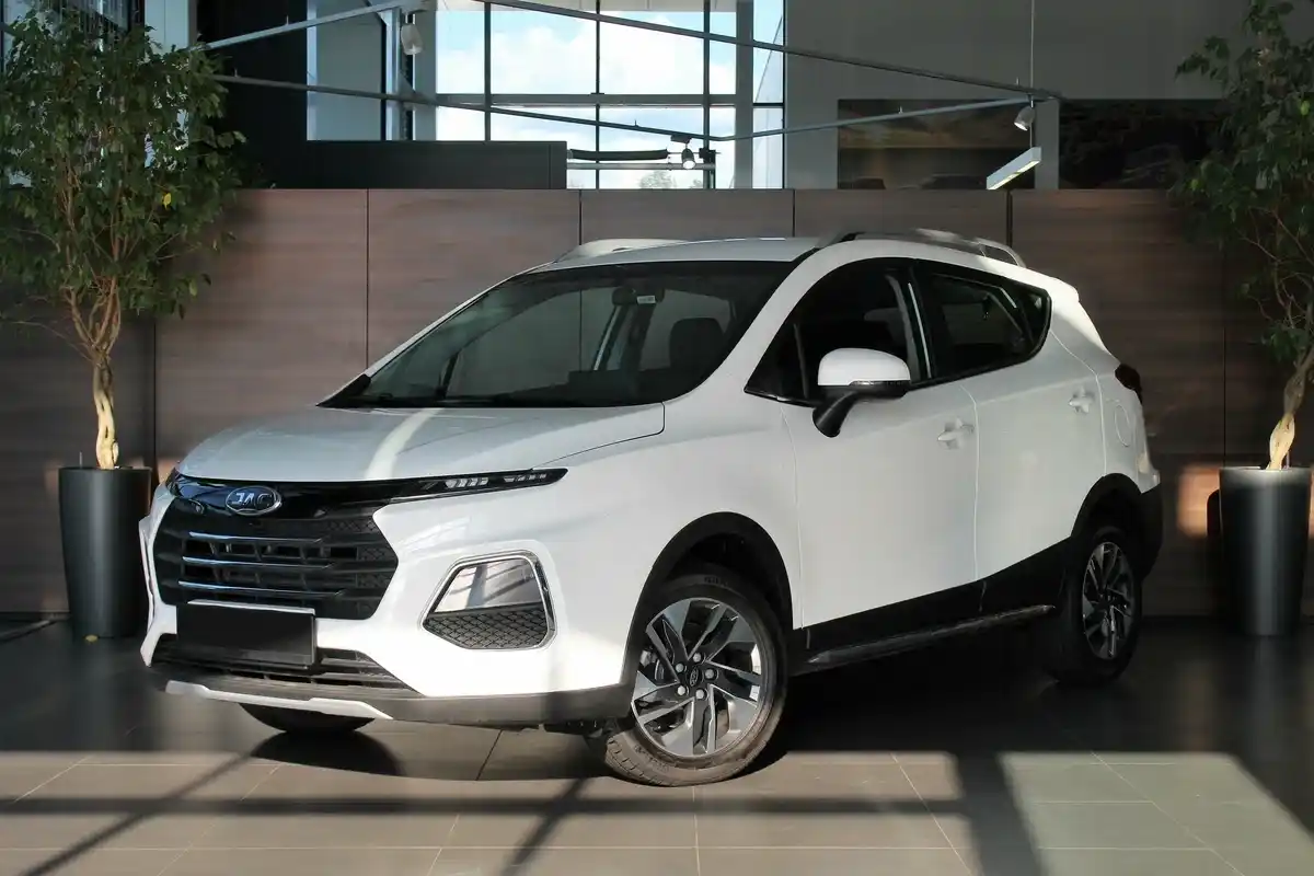 Jac JS3 с салона по цене от 1 849 000 рублей